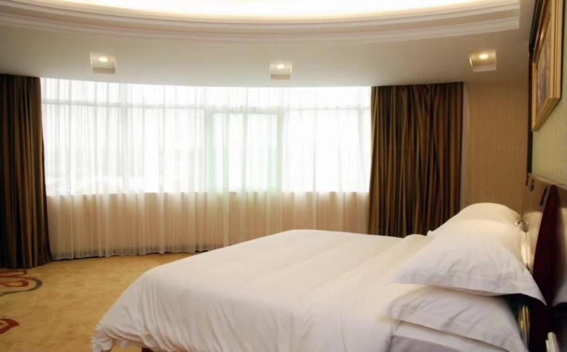 Vienna Hotel Dongguan Houjie Exhibition Center Exteriér fotografie